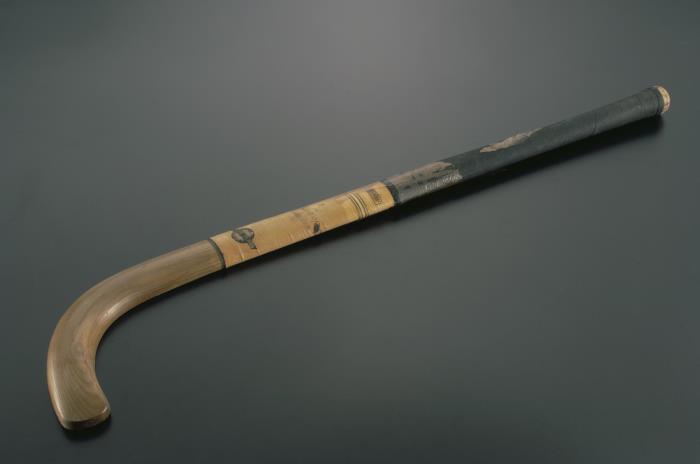 <strong><a href="https://www.roots.gov.sg/Collection-Landing/listing/1149652">Hockey stick</a></strong><br>
2008-00041<br>
1940s<br>
Collection of National Museum of Singapore, National Heritage Board